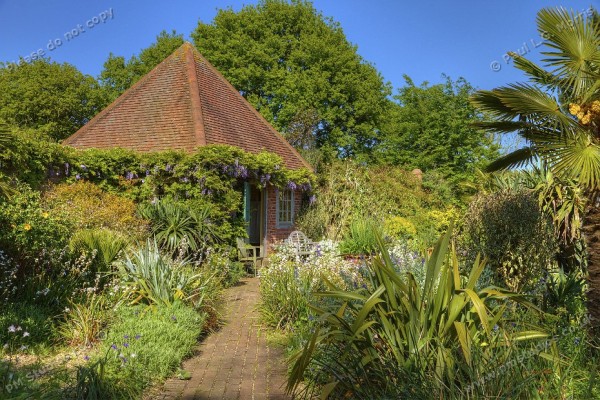 mediterranean garden